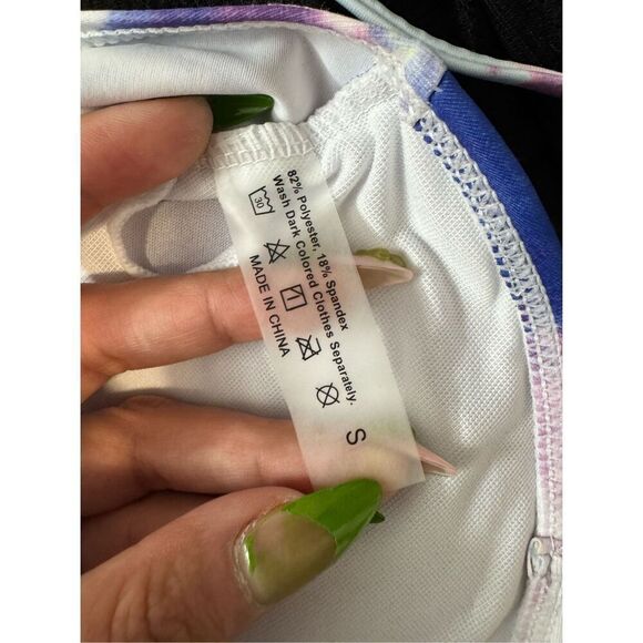 One piece swimsuit size small - Picture 5 of 5